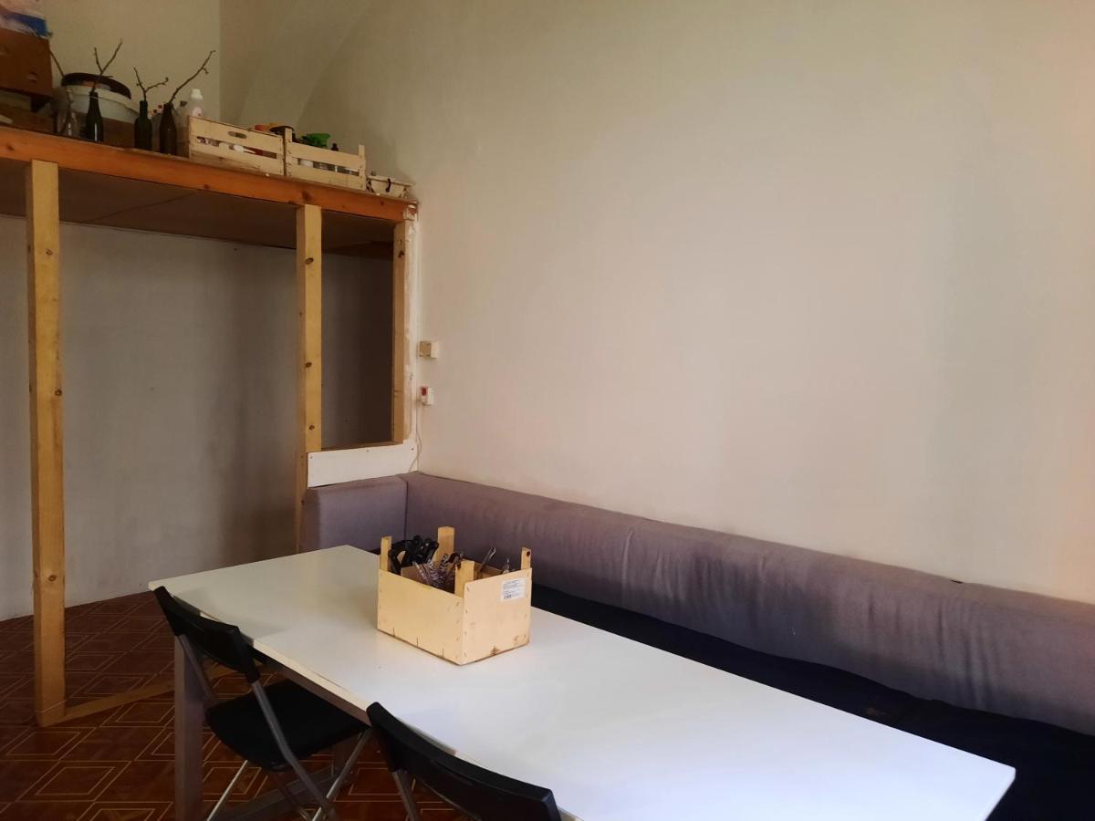 Downtown Prague Minimalistic Room In Flatshare Praga Exterior foto