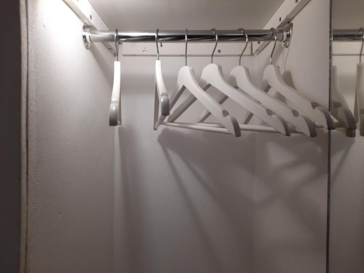 Downtown Prague Minimalistic Room In Flatshare Praga Exterior foto
