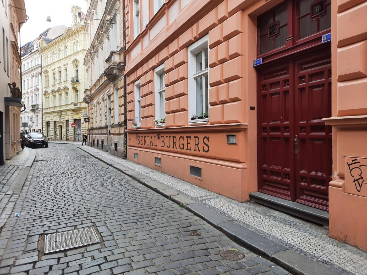 Downtown Prague Minimalistic Room In Flatshare Praga Exterior foto