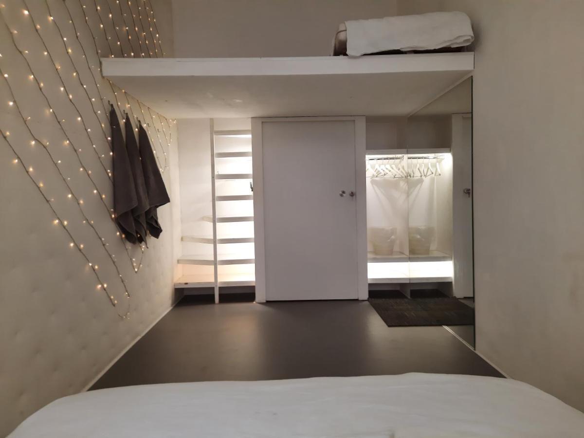 Downtown Prague Minimalistic Room In Flatshare Praga Exterior foto