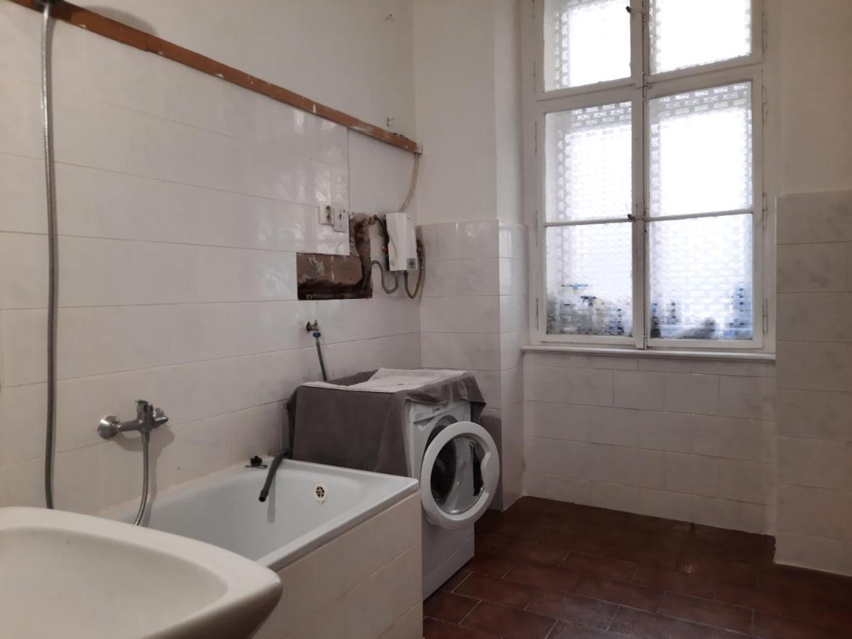Downtown Prague Minimalistic Room In Flatshare Praga Exterior foto