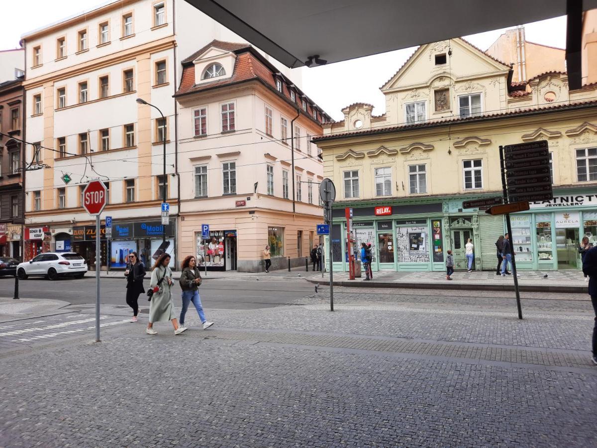 Downtown Prague Minimalistic Room In Flatshare Praga Exterior foto